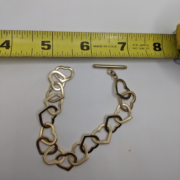 Sold 14k Yellow Gold Large Heart Link Bracelet with Toggle Closure - Picture 8 of 12